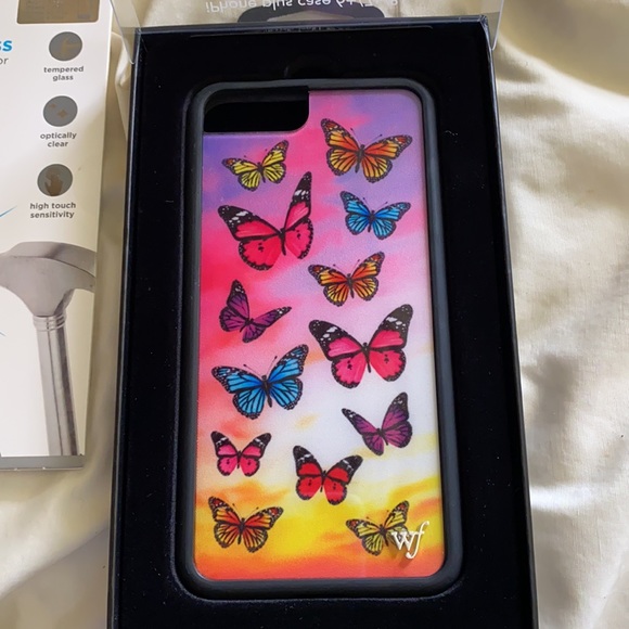 Wildflower iPhone 8+ case and screen protector - Picture 3 of 4